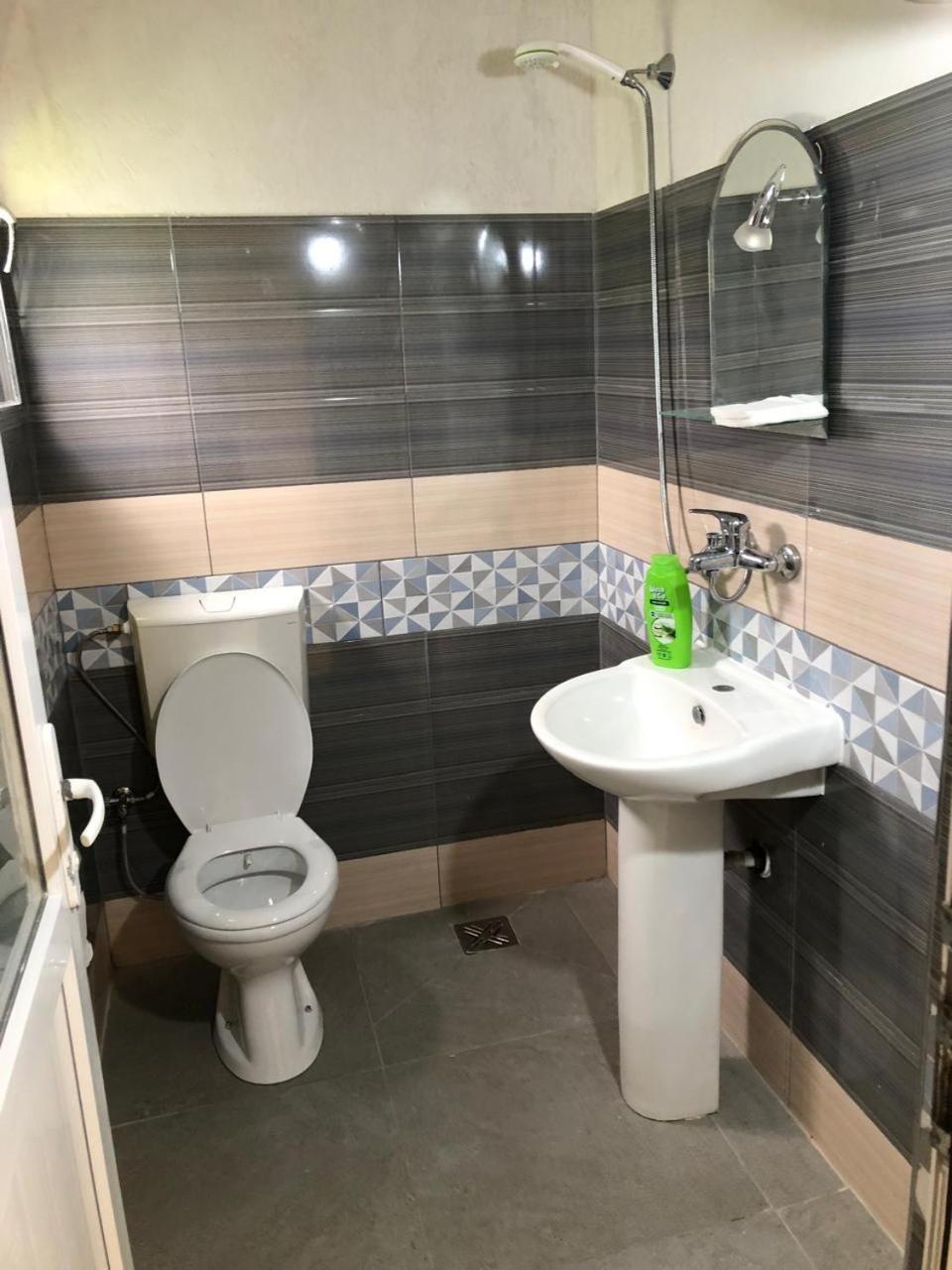 Bujtina Gashi Guest House Kukes Ngoại thất bức ảnh